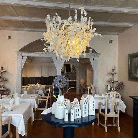 Haus Wullfcrona Hotel Щралзунд Екстериор снимка