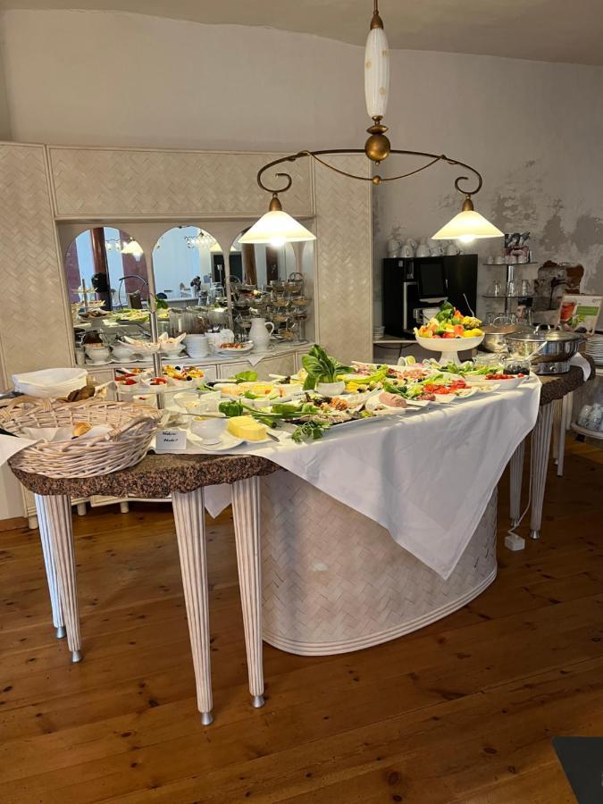 Haus Wullfcrona Hotel Щралзунд Екстериор снимка